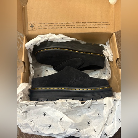 Dr. Martens Zebzag Anywhere Mules NIB Women’s Size 6 - Picture 11 of 16